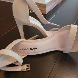 Fashion nova shoe